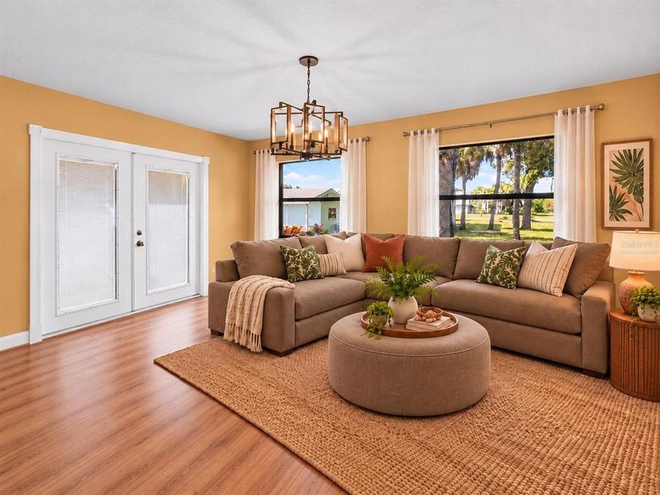 For Sale: $400,000 (2 beds, 3 baths, 1319 Square Feet)
