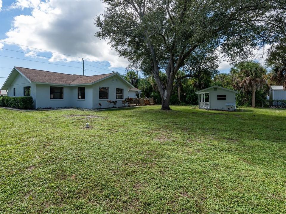 For Sale: $400,000 (2 beds, 3 baths, 1319 Square Feet)