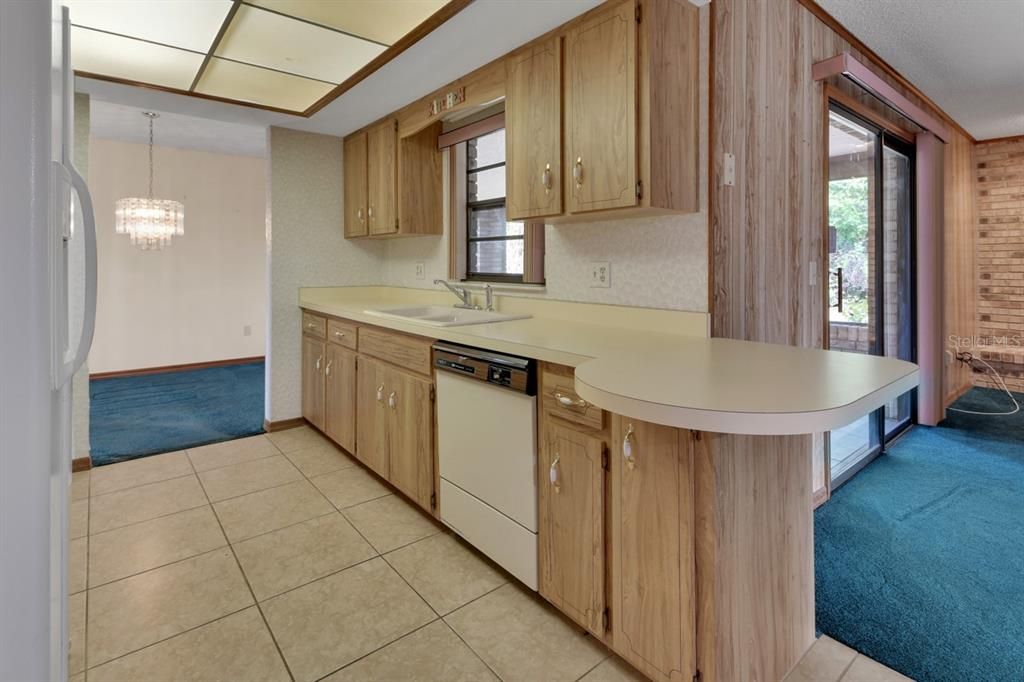 En Venta: $275,000 (2 camas, 2 baños, 1570 Pies cuadrados)