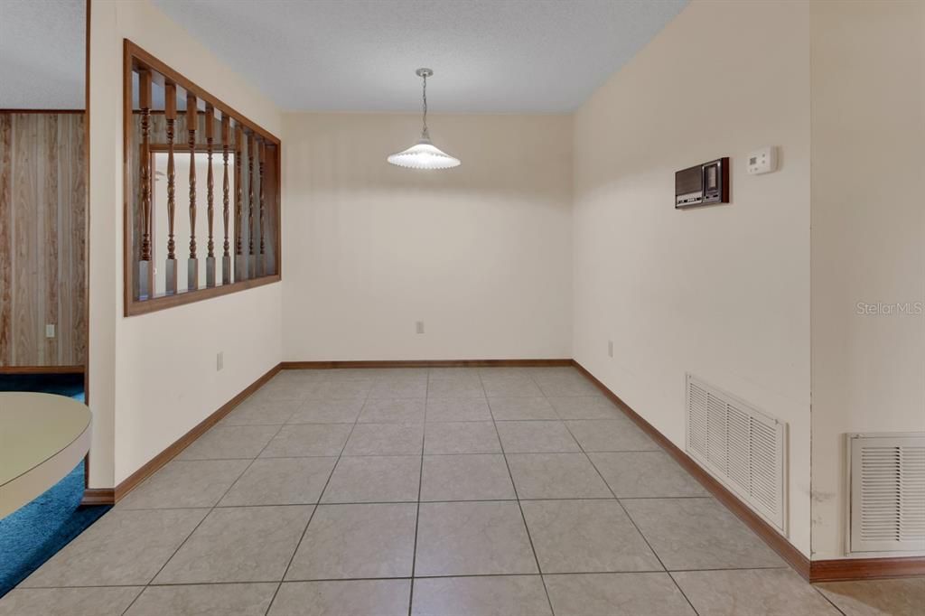 En Venta: $275,000 (2 camas, 2 baños, 1570 Pies cuadrados)
