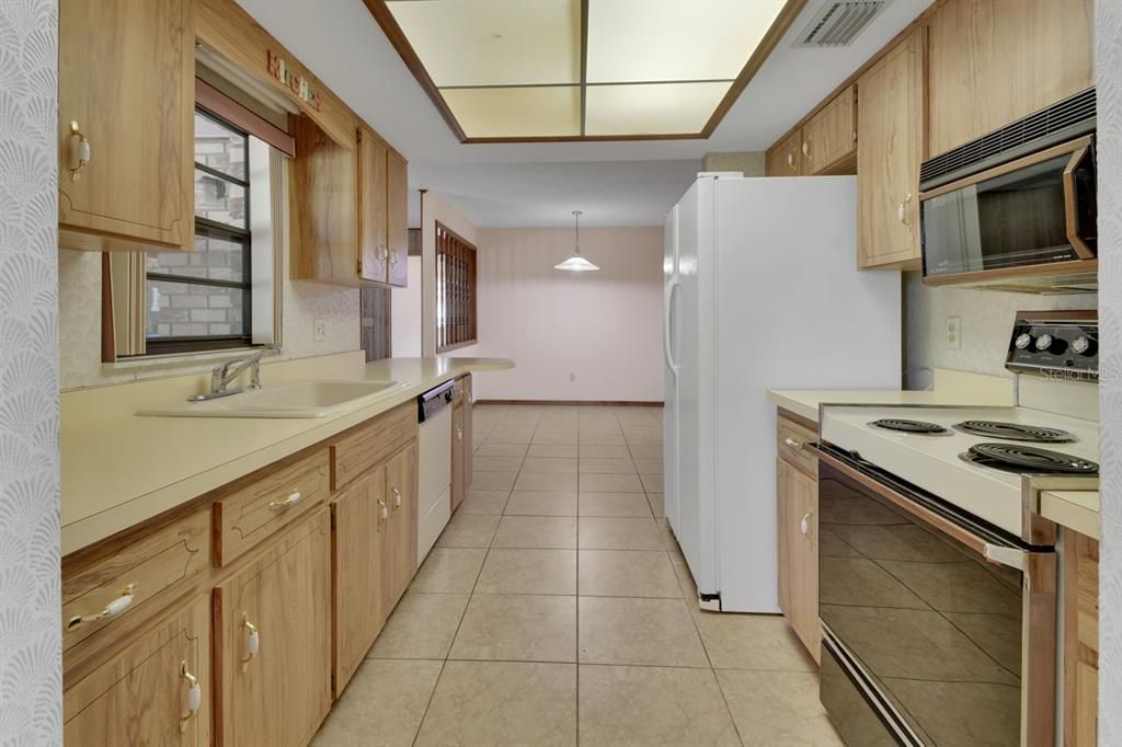 En Venta: $275,000 (2 camas, 2 baños, 1570 Pies cuadrados)