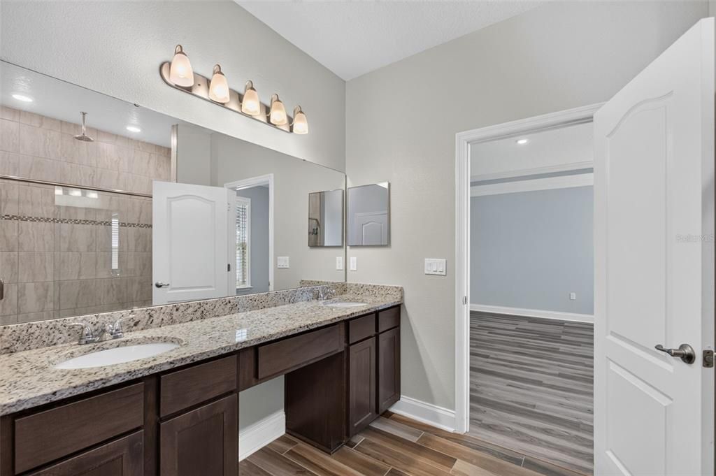 For Sale: $380,000 (3 beds, 2 baths, 2066 Square Feet)