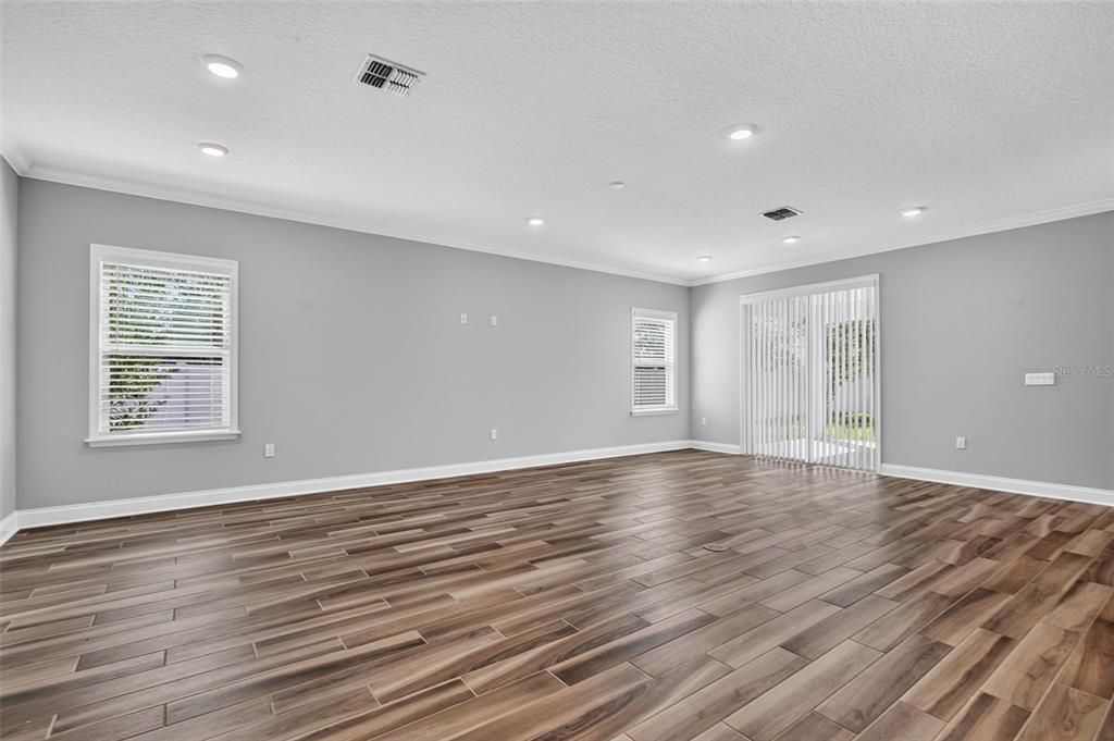 For Sale: $380,000 (3 beds, 2 baths, 2066 Square Feet)