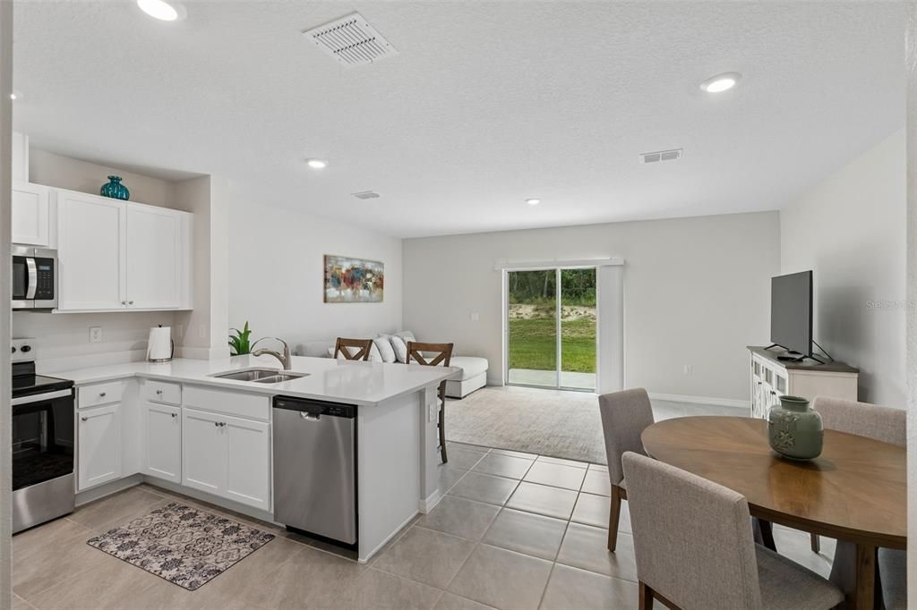 For Sale: $250,000 (3 beds, 2 baths, 1463 Square Feet)