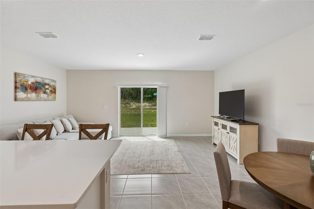 For Sale: $250,000 (3 beds, 2 baths, 1463 Square Feet)