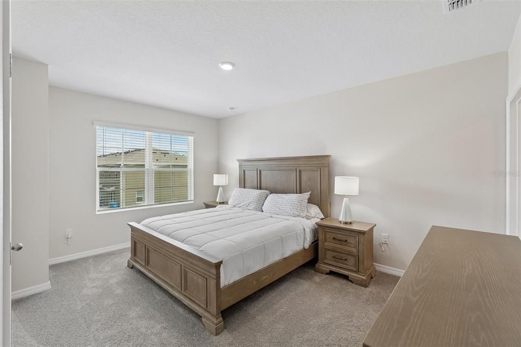 For Sale: $250,000 (3 beds, 2 baths, 1463 Square Feet)