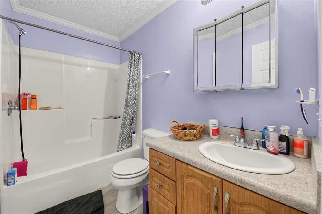For Sale: $271,000 (3 beds, 2 baths, 1144 Square Feet)