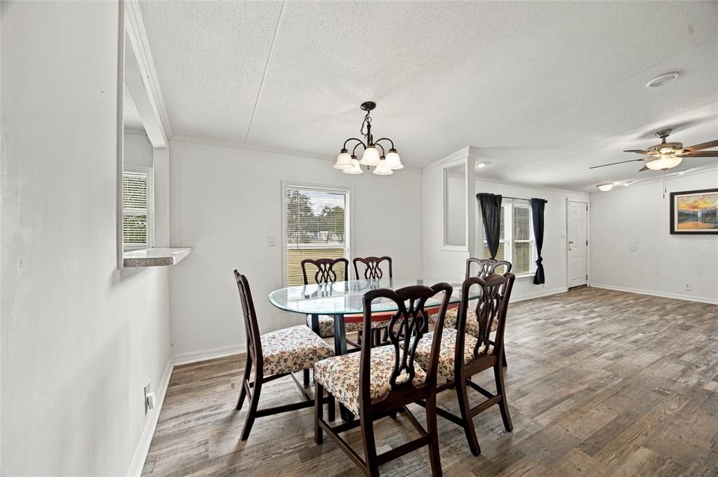 For Sale: $179,000 (3 beds, 2 baths, 1728 Square Feet)