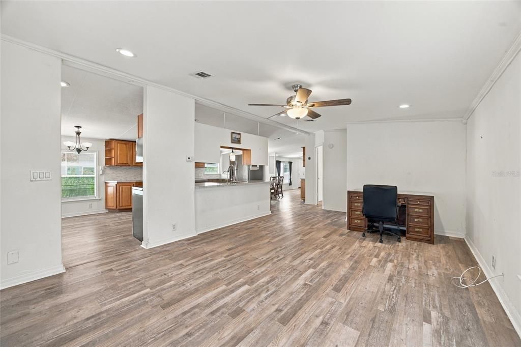 For Sale: $179,000 (3 beds, 2 baths, 1728 Square Feet)