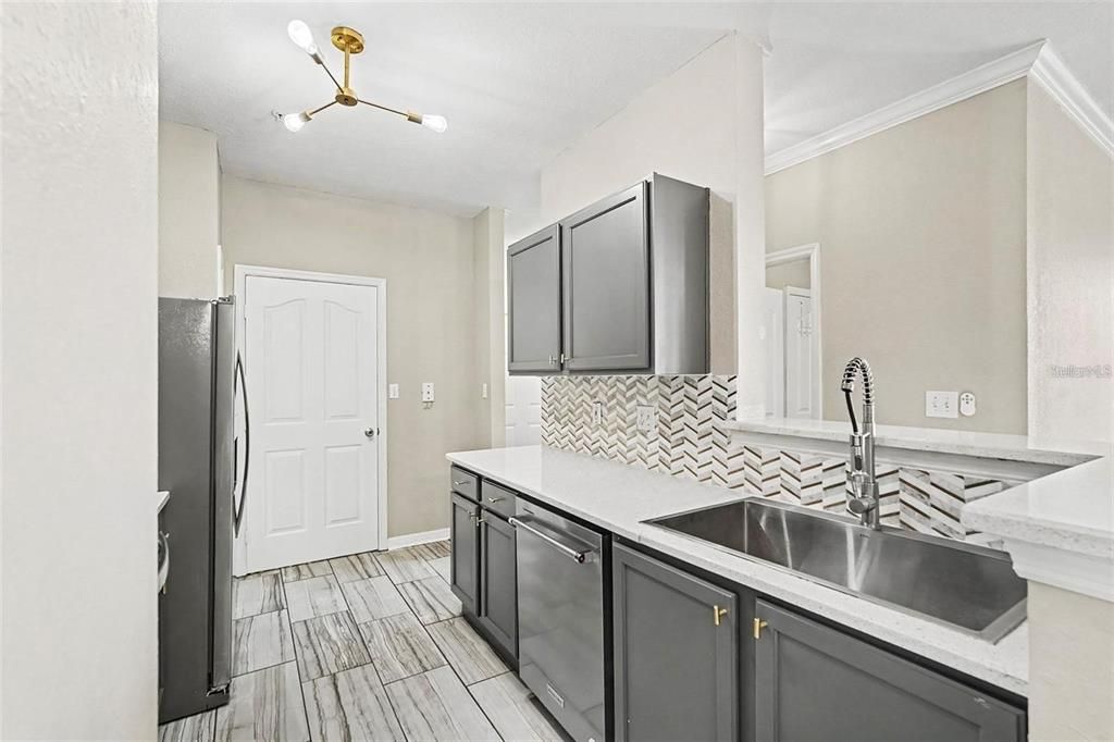 В аренду: $2,750 (2 спален, 2 ванн, 1085 Квадратных фут)