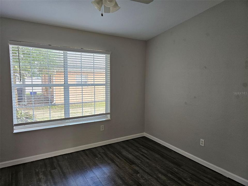 For Rent: $1,900 (3 beds, 2 baths, 1056 Square Feet)
