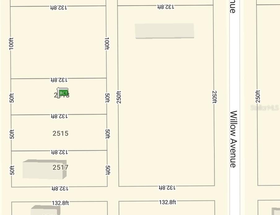 На продажу: $305,000 (0.76 acres)