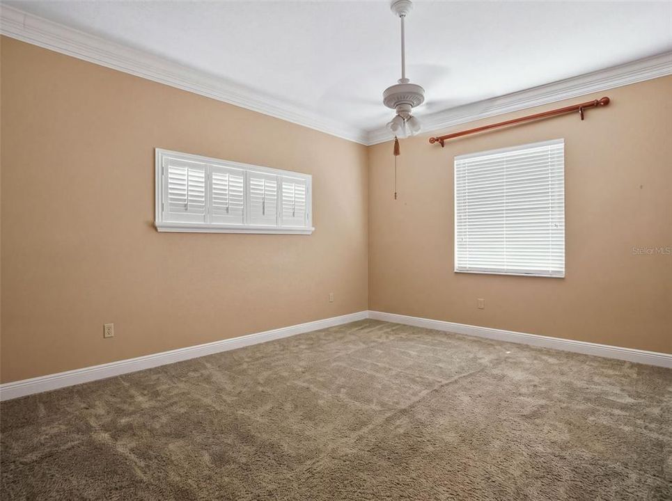 For Sale: $560,000 (4 beds, 2 baths, 2405 Square Feet)