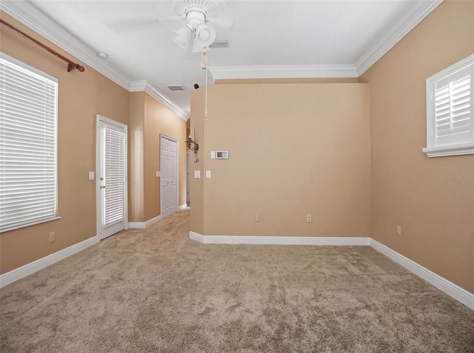 For Sale: $560,000 (4 beds, 2 baths, 2405 Square Feet)