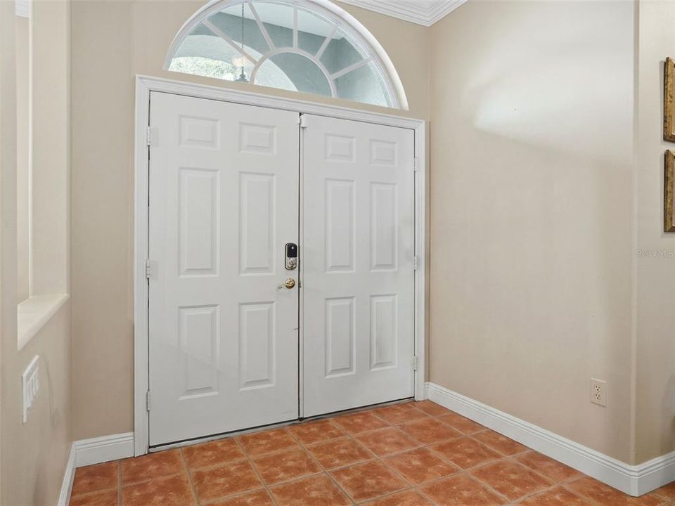 For Sale: $560,000 (4 beds, 2 baths, 2405 Square Feet)