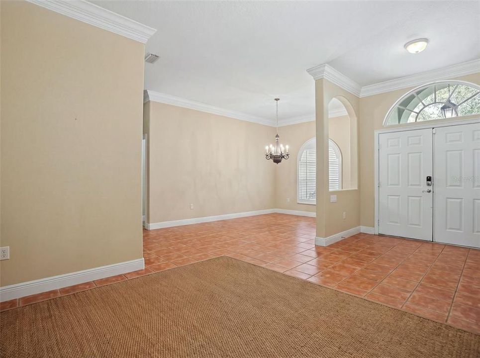 For Sale: $560,000 (4 beds, 2 baths, 2405 Square Feet)