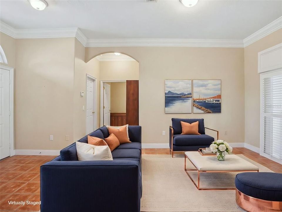 For Sale: $560,000 (4 beds, 2 baths, 2405 Square Feet)