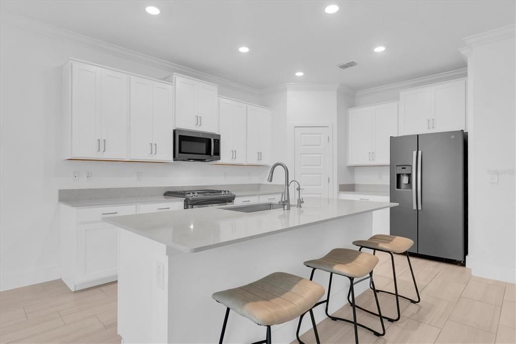 En Venta: $464,000 (4 camas, 2 baños, 2334 Pies cuadrados)