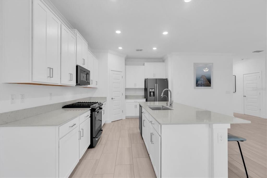 En Venta: $464,000 (4 camas, 2 baños, 2334 Pies cuadrados)