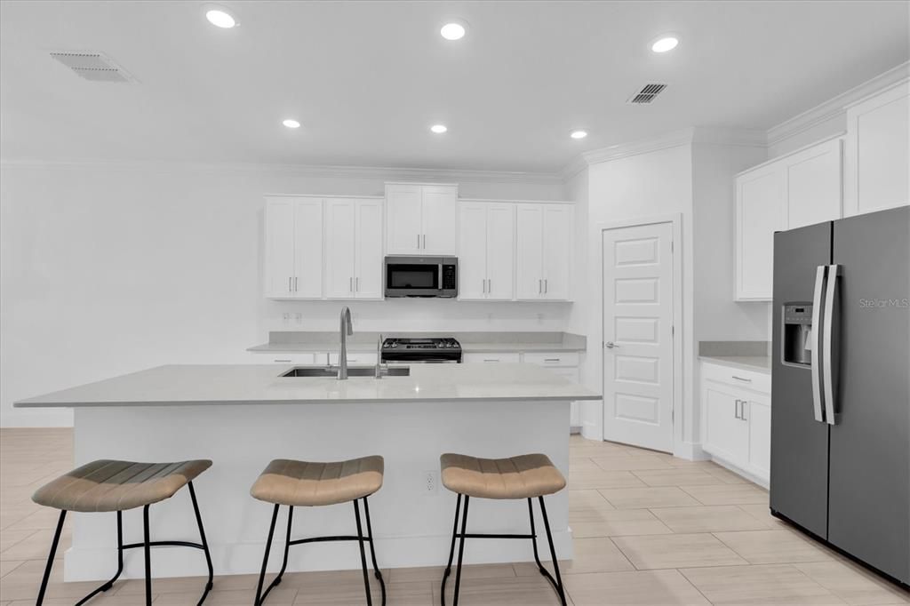 En Venta: $464,000 (4 camas, 2 baños, 2334 Pies cuadrados)