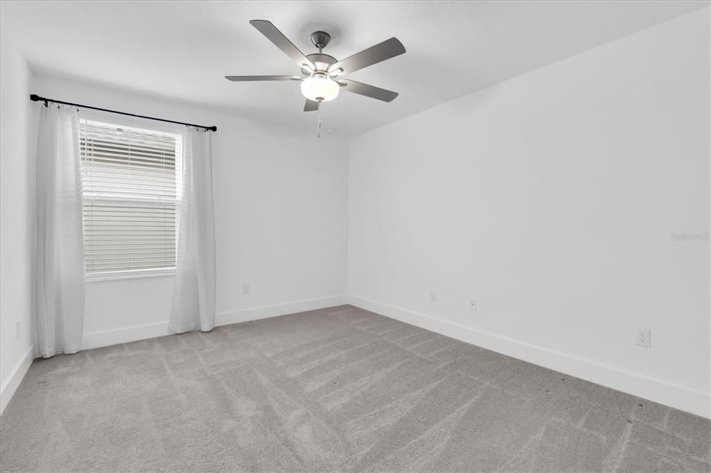 En Venta: $464,000 (4 camas, 2 baños, 2334 Pies cuadrados)