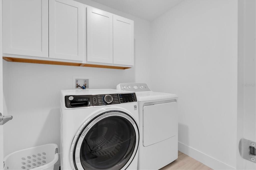 En Venta: $464,000 (4 camas, 2 baños, 2334 Pies cuadrados)