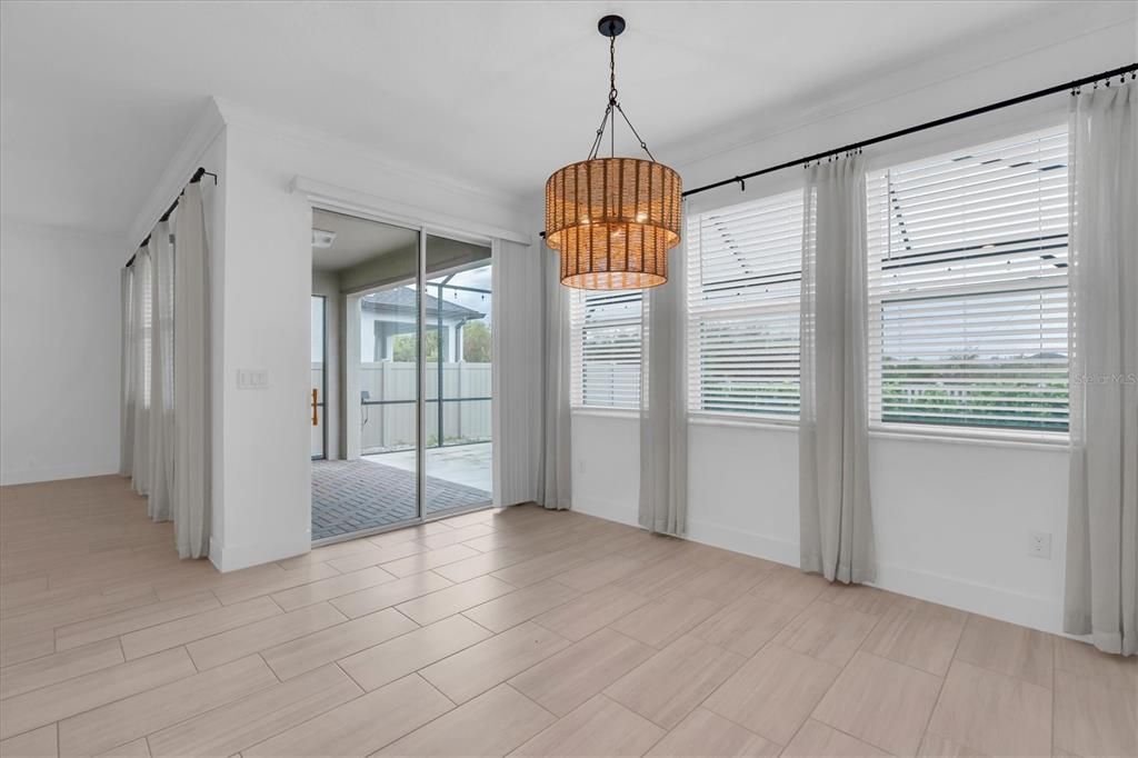 En Venta: $464,000 (4 camas, 2 baños, 2334 Pies cuadrados)
