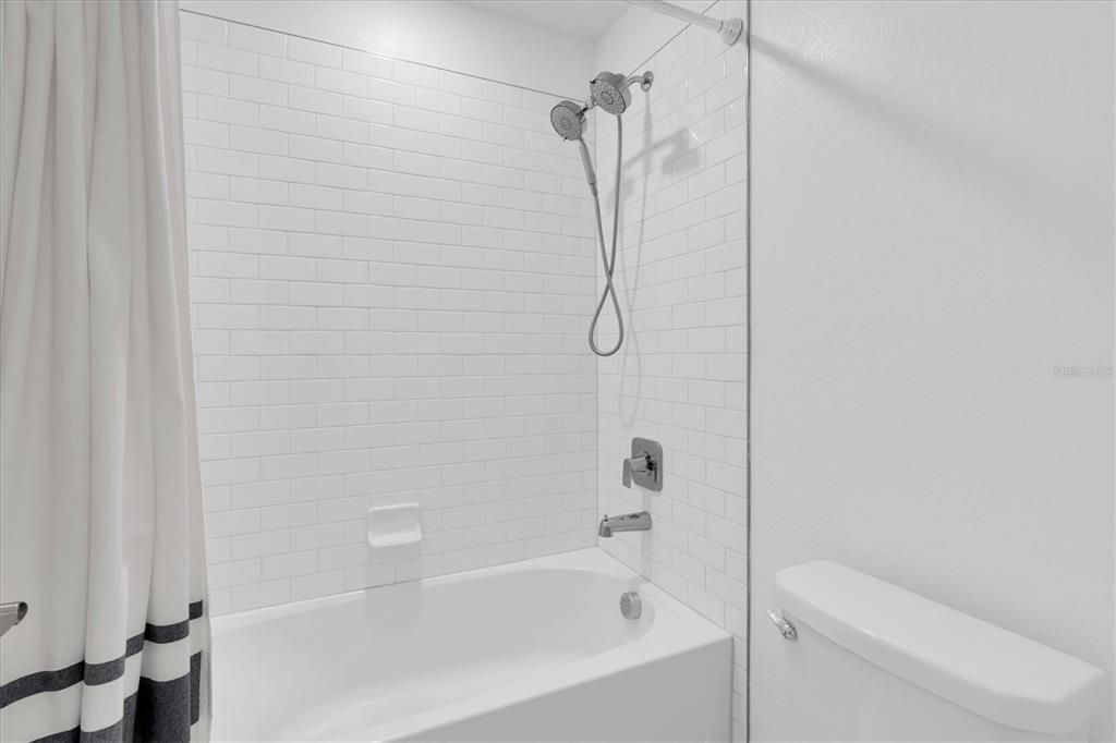 En Venta: $464,000 (4 camas, 2 baños, 2334 Pies cuadrados)