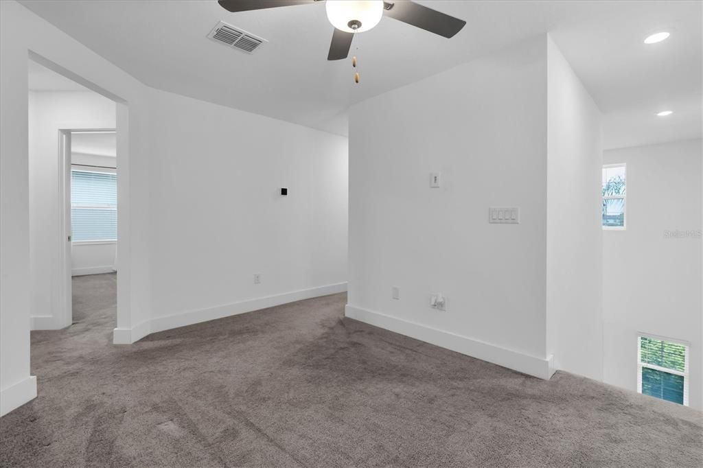 En Venta: $464,000 (4 camas, 2 baños, 2334 Pies cuadrados)