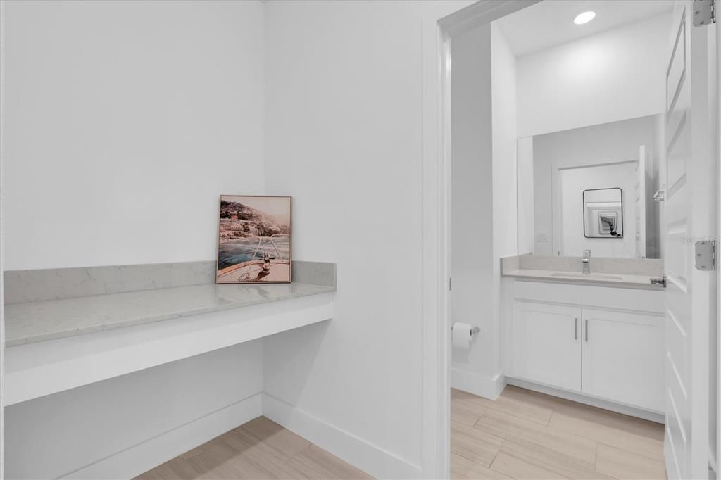 En Venta: $464,000 (4 camas, 2 baños, 2334 Pies cuadrados)