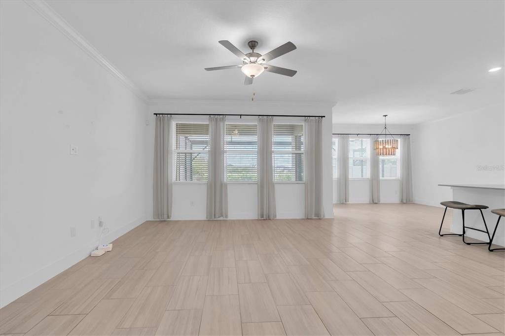 En Venta: $464,000 (4 camas, 2 baños, 2334 Pies cuadrados)