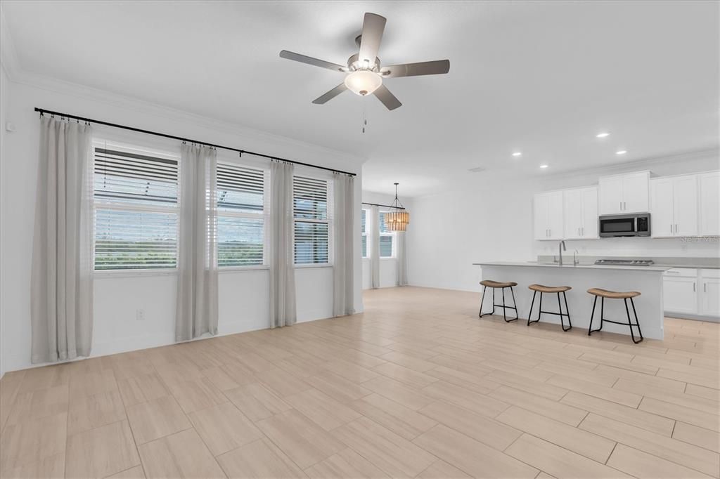 En Venta: $464,000 (4 camas, 2 baños, 2334 Pies cuadrados)