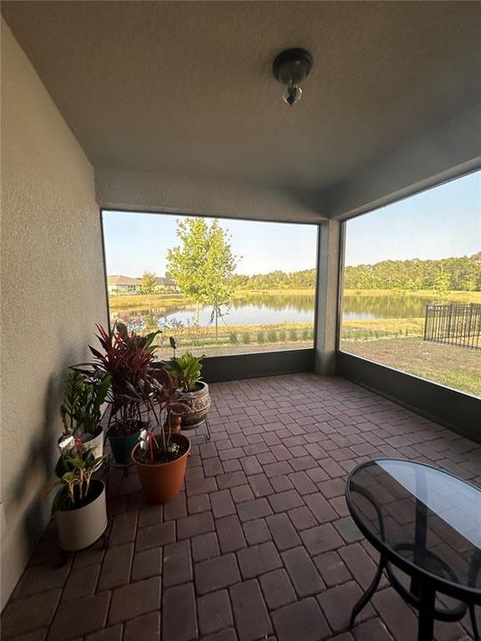For Rent: $2,200 (3 beds, 2 baths, 1876 Square Feet)