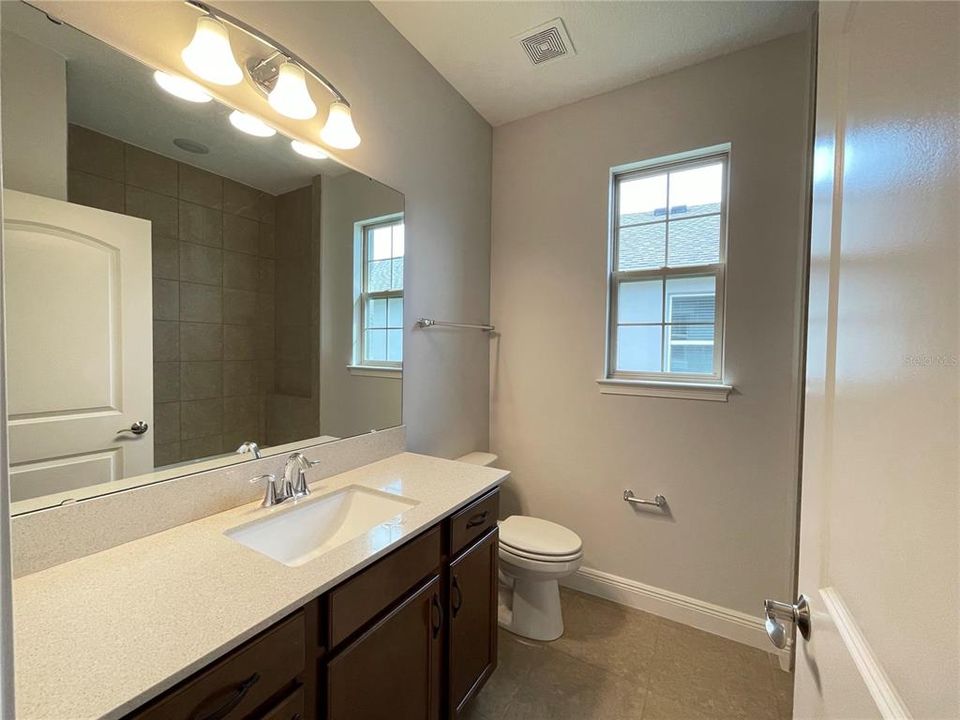 For Rent: $2,200 (3 beds, 2 baths, 1876 Square Feet)