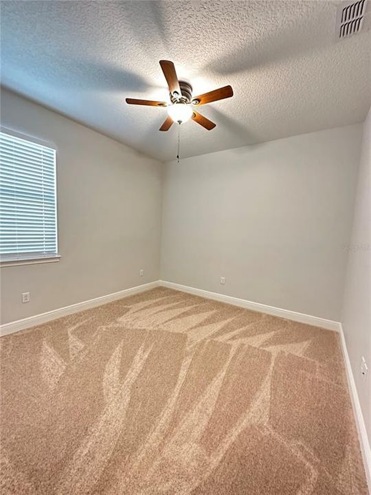 For Rent: $2,200 (3 beds, 2 baths, 1876 Square Feet)