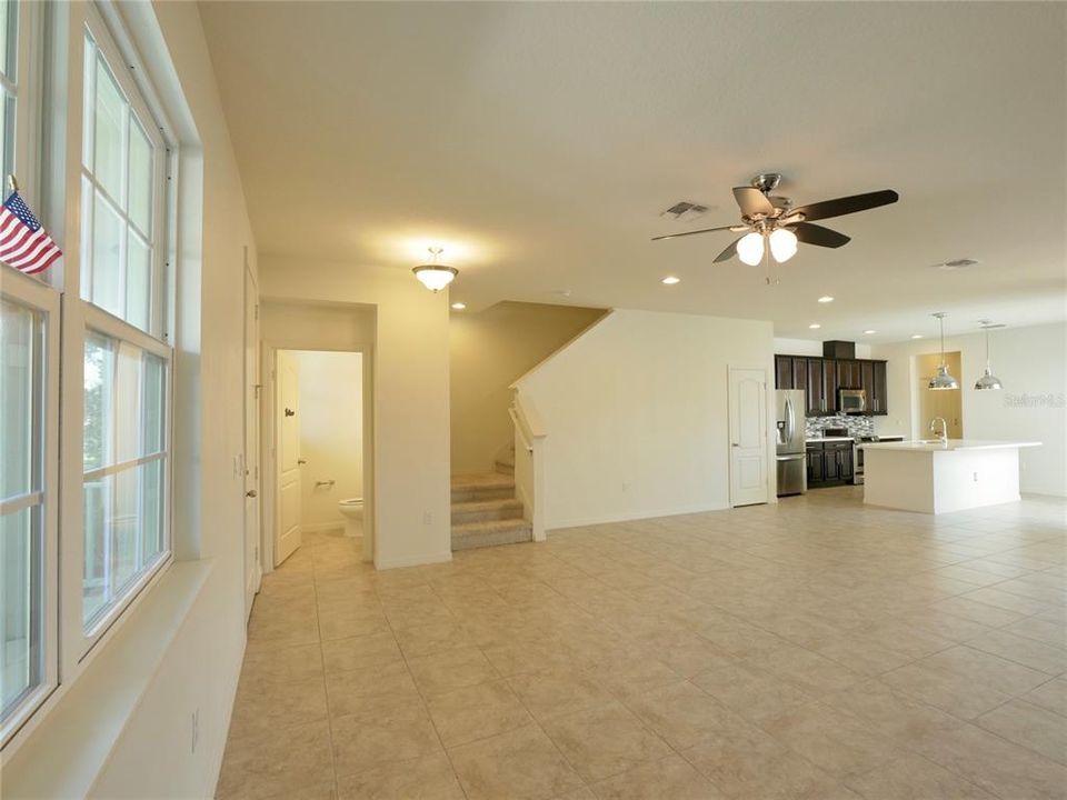 For Rent: $2,755 (3 beds, 2 baths, 1912 Square Feet)
