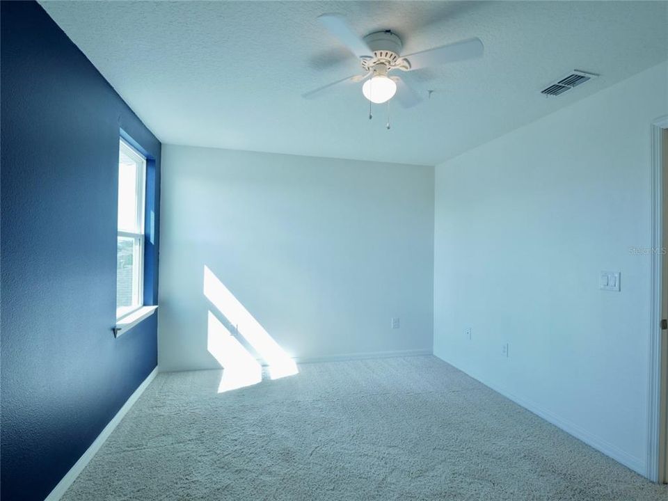 For Rent: $2,755 (3 beds, 2 baths, 1912 Square Feet)