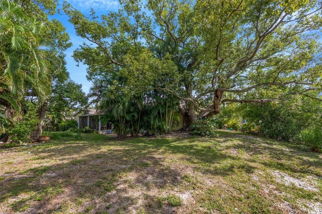 For Sale: $530,000 (4 beds, 3 baths, 2197 Square Feet)