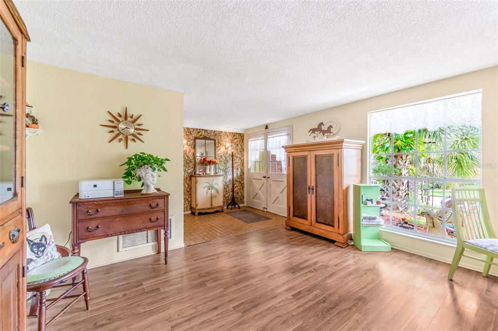 For Sale: $530,000 (4 beds, 3 baths, 2197 Square Feet)