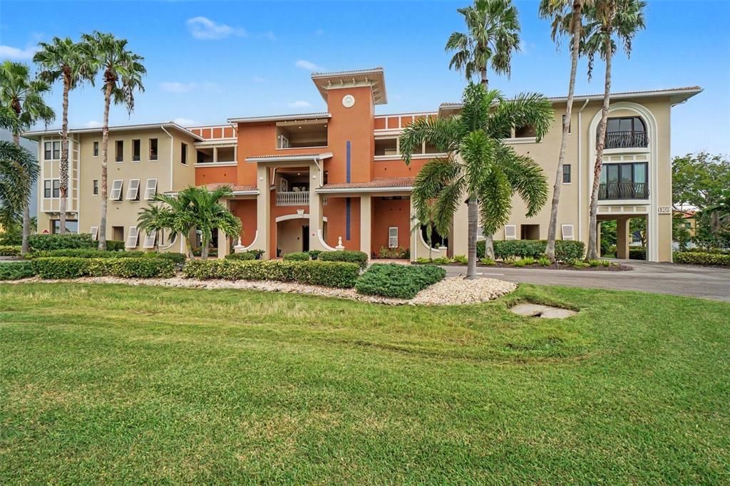 For Sale: $400,000 (3 beds, 2 baths, 1882 Square Feet)