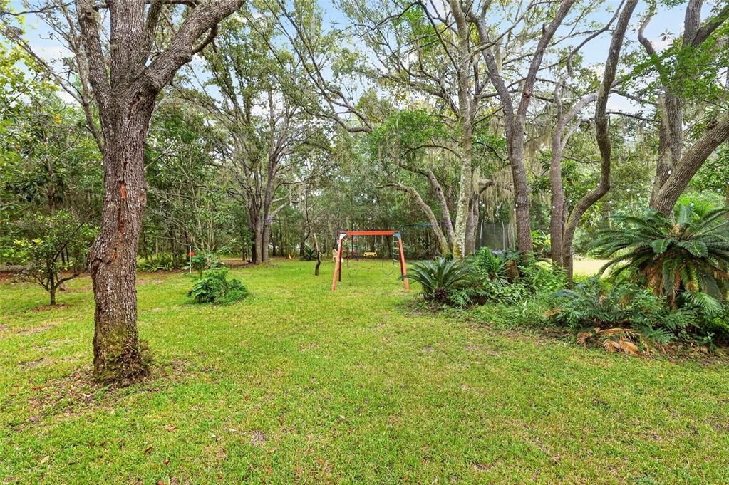 For Sale: $480,000 (4 beds, 2 baths, 2432 Square Feet)