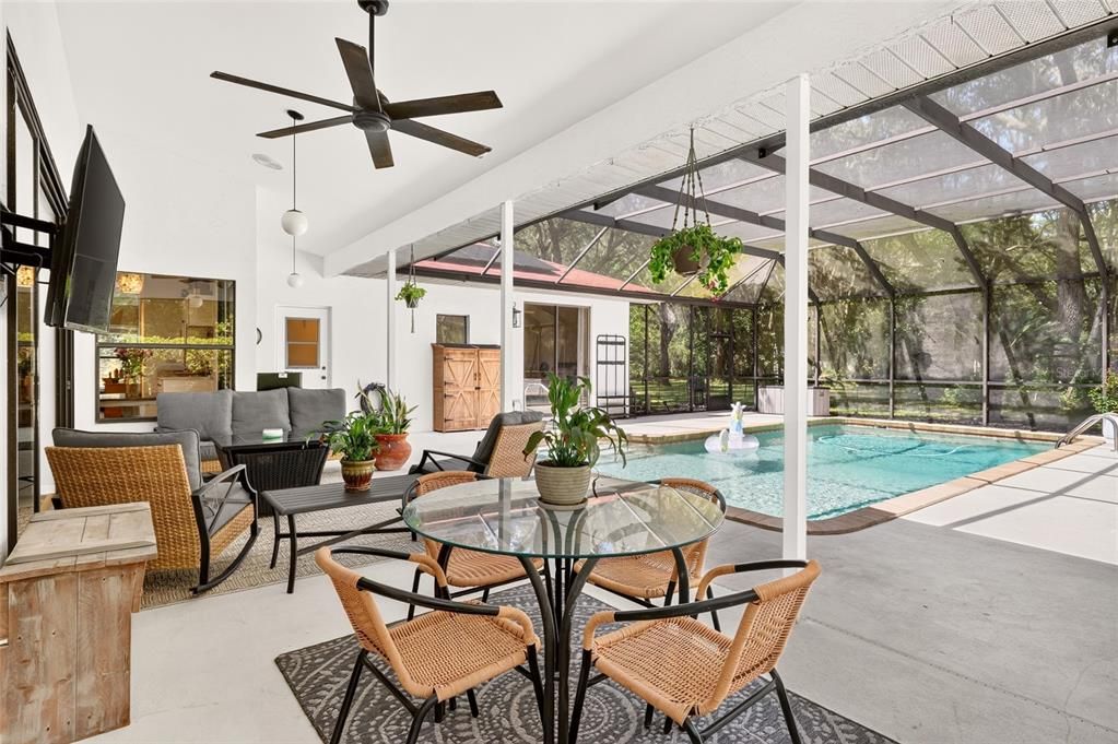 For Sale: $480,000 (4 beds, 2 baths, 2432 Square Feet)