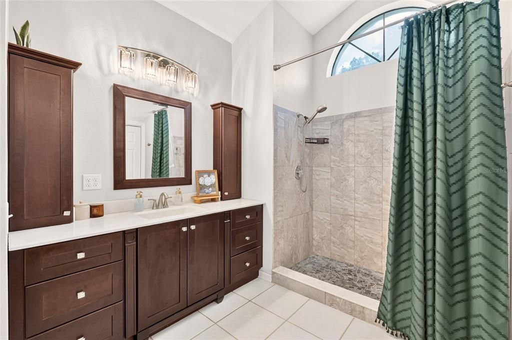 For Sale: $480,000 (4 beds, 2 baths, 2432 Square Feet)
