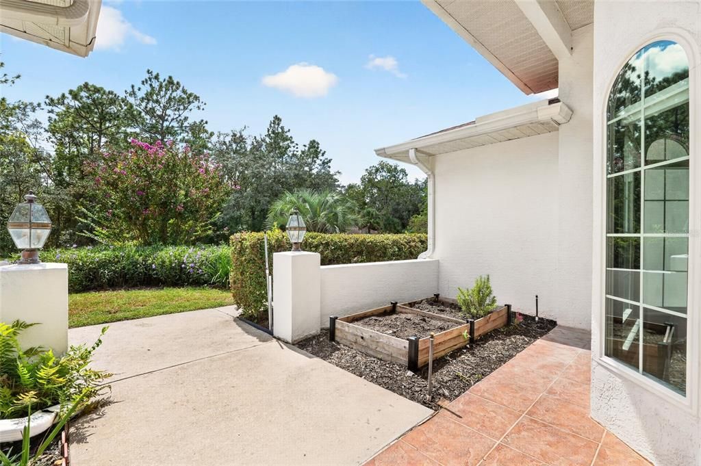 For Sale: $480,000 (4 beds, 2 baths, 2432 Square Feet)