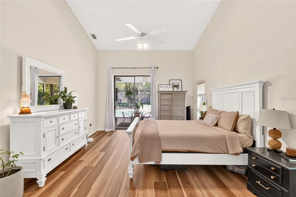 For Sale: $480,000 (4 beds, 2 baths, 2432 Square Feet)