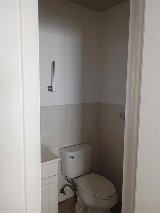 В аренду: $1,350 (1 спален, 1 ванн, 500 Квадратных фут)