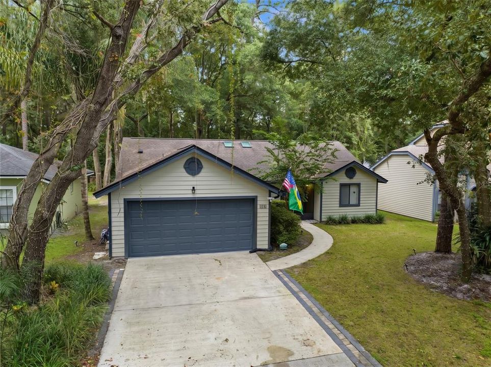 For Sale: $450,000 (3 beds, 2 baths, 1420 Square Feet)