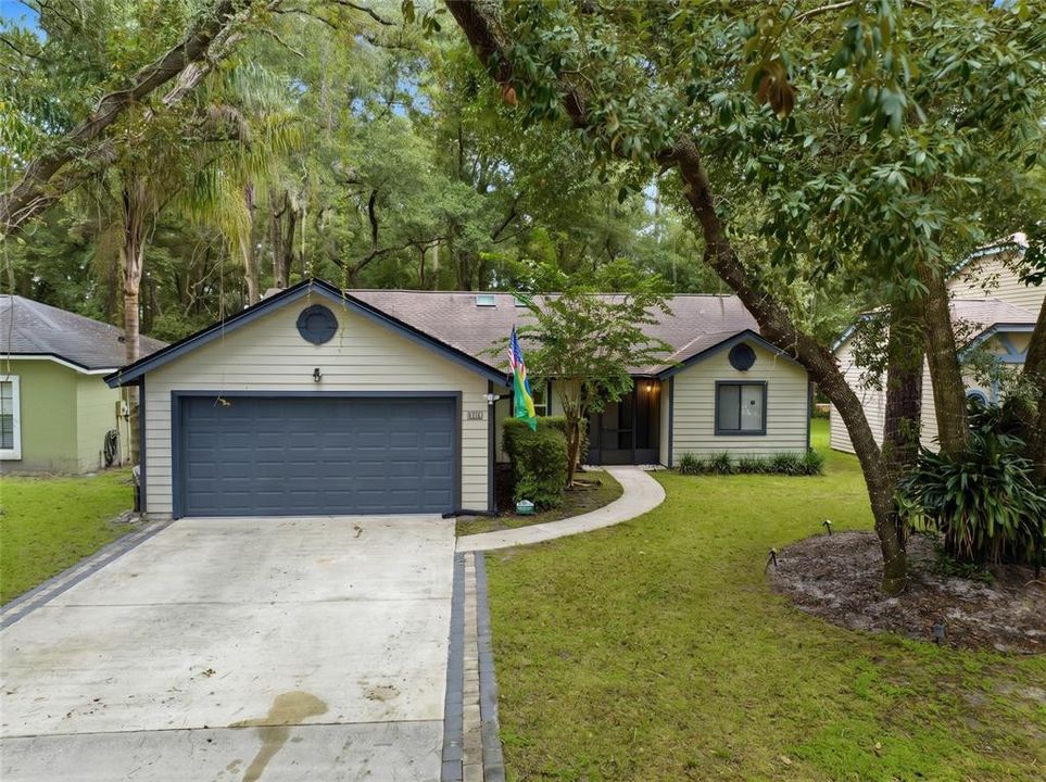 For Sale: $450,000 (3 beds, 2 baths, 1420 Square Feet)