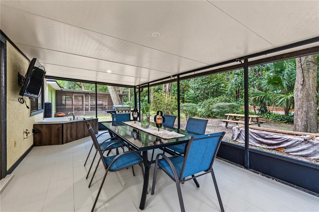 For Sale: $450,000 (3 beds, 2 baths, 1420 Square Feet)