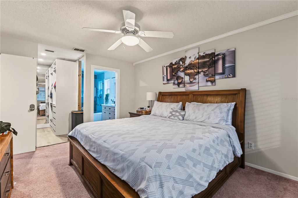 For Sale: $450,000 (3 beds, 2 baths, 1420 Square Feet)